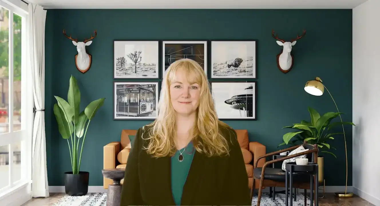 Kelly-Ann in green lounge